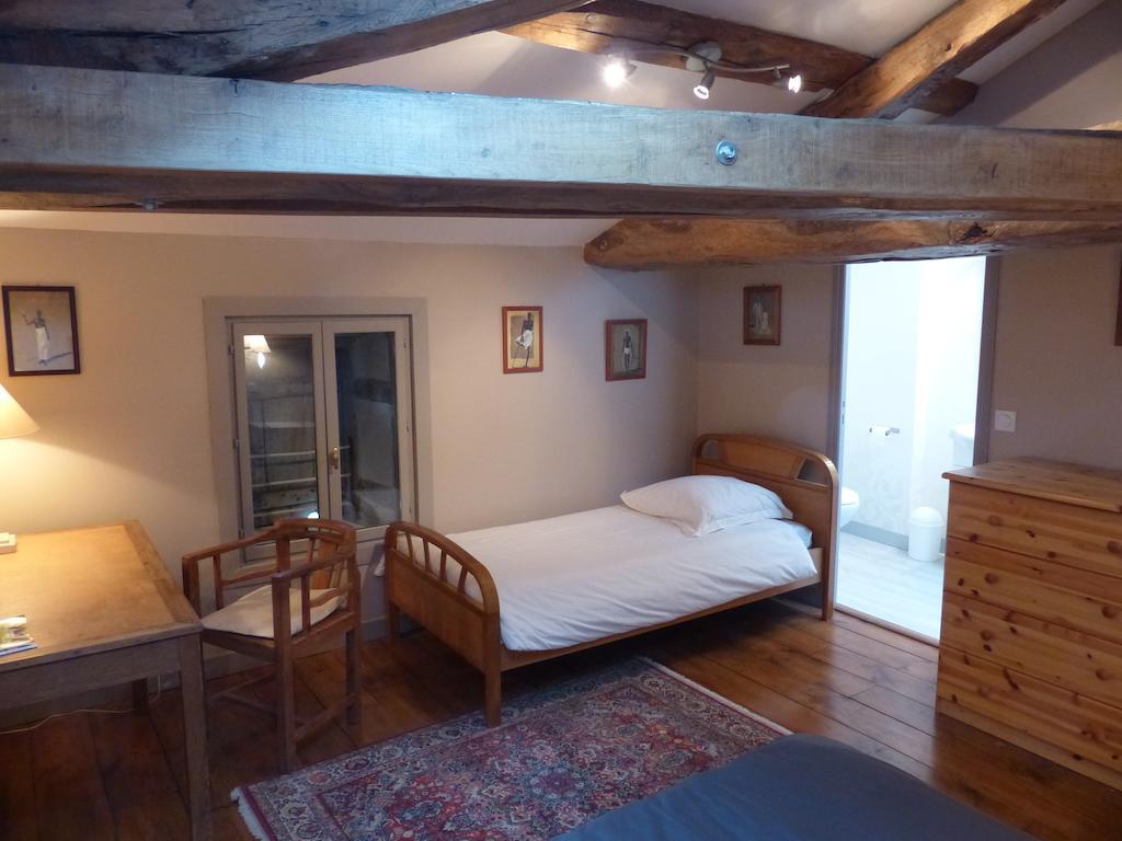 Le Domaine De Panissac Bed & Breakfast Berneuil  Bilik gambar