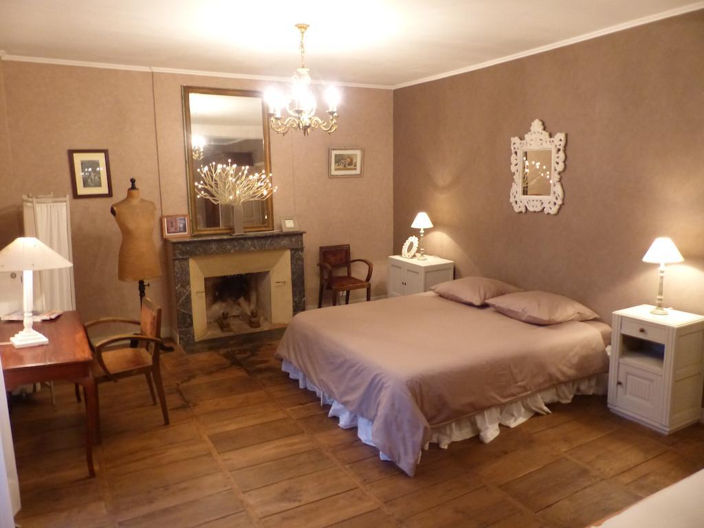 Le Domaine De Panissac Bed & Breakfast Berneuil  Bilik gambar