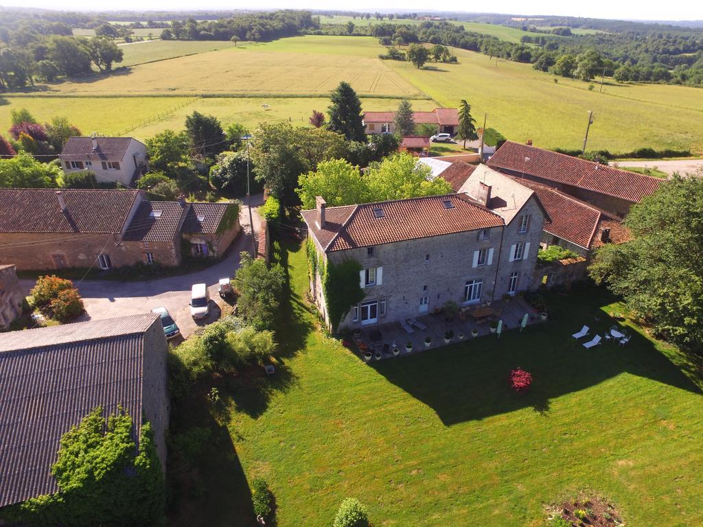 Le Domaine De Panissac Bed & Breakfast Berneuil  Luaran gambar