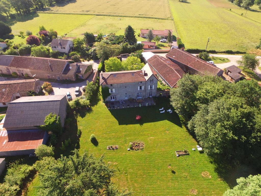 Le Domaine De Panissac Bed & Breakfast Berneuil  Luaran gambar